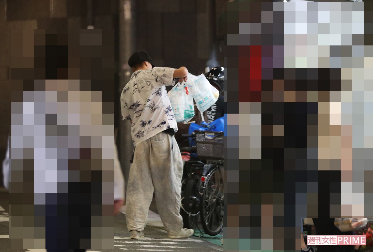 6月初旬の夜、スーパーに買い出しを終えた裕太