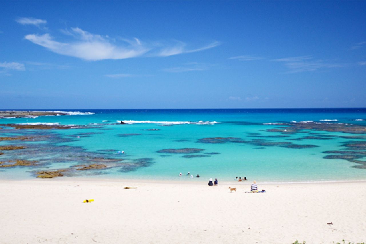 最北端にある「あやまる岬」。公園になっており、絶景カフェやレジャースポットもある