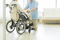 全国27万人がターゲット！月に6.8万円の負担増も、介護のお金「爆上がり」の悲劇