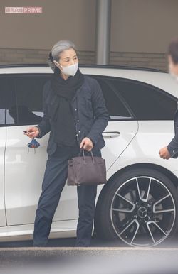 息子の襲名に関して否定した富司。梨園の妻として培った凛とした佇まいは、いまなお健在