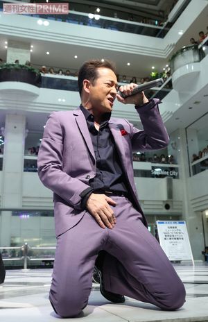 イベントで魅せる田原俊彦