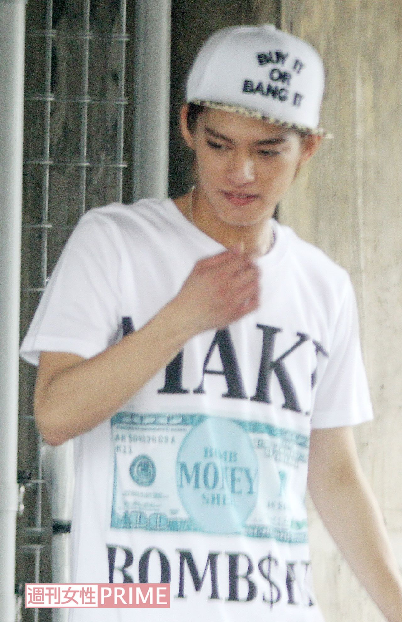 タバコを燻らせる中山優馬（'14年）