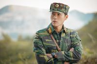 岩田剛典に菊池風磨、黒柳徹子まで！みんなが『愛の不時着』にハマる背景