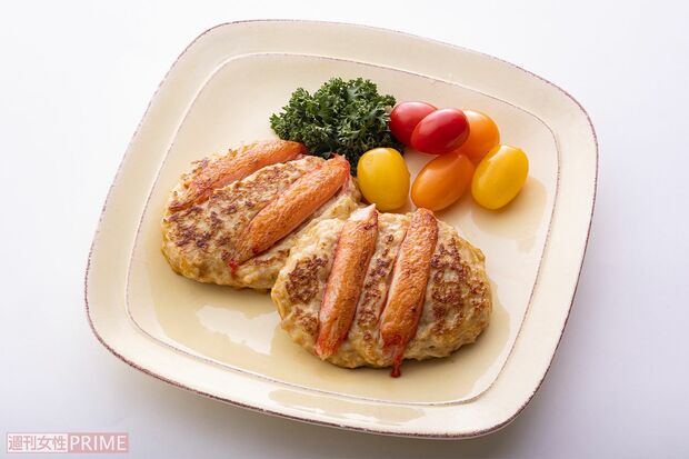 鶏とカニカマのヘルシーバーグ（撮影／廣瀬靖士）