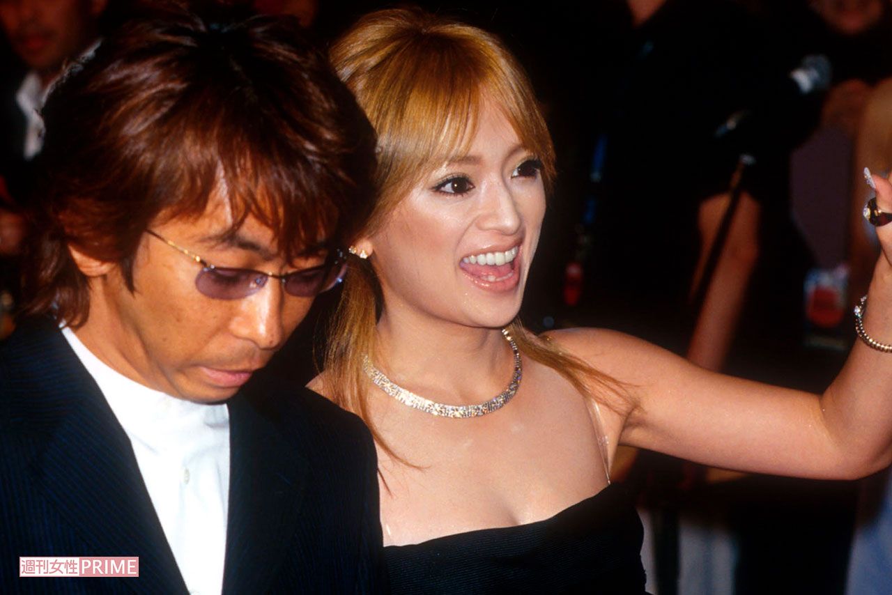 2019年夏、浜崎あゆみの自伝「M 愛すべき人がいて」で、浜崎と1996年〜1999年まで恋仲だった事が公表され話題に