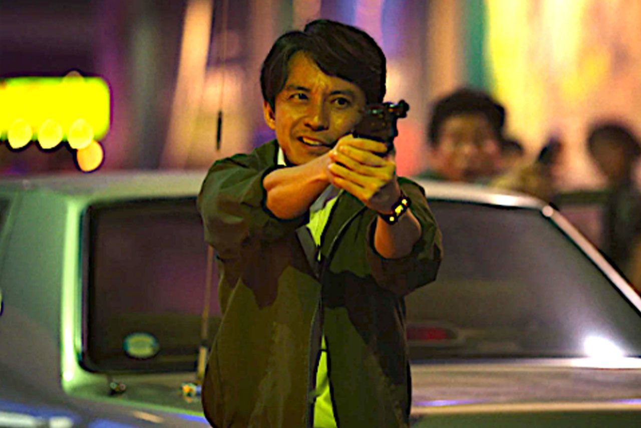 伊達刑事を演じる渋谷すばる（プライム・ビデオ公式ホームページより）