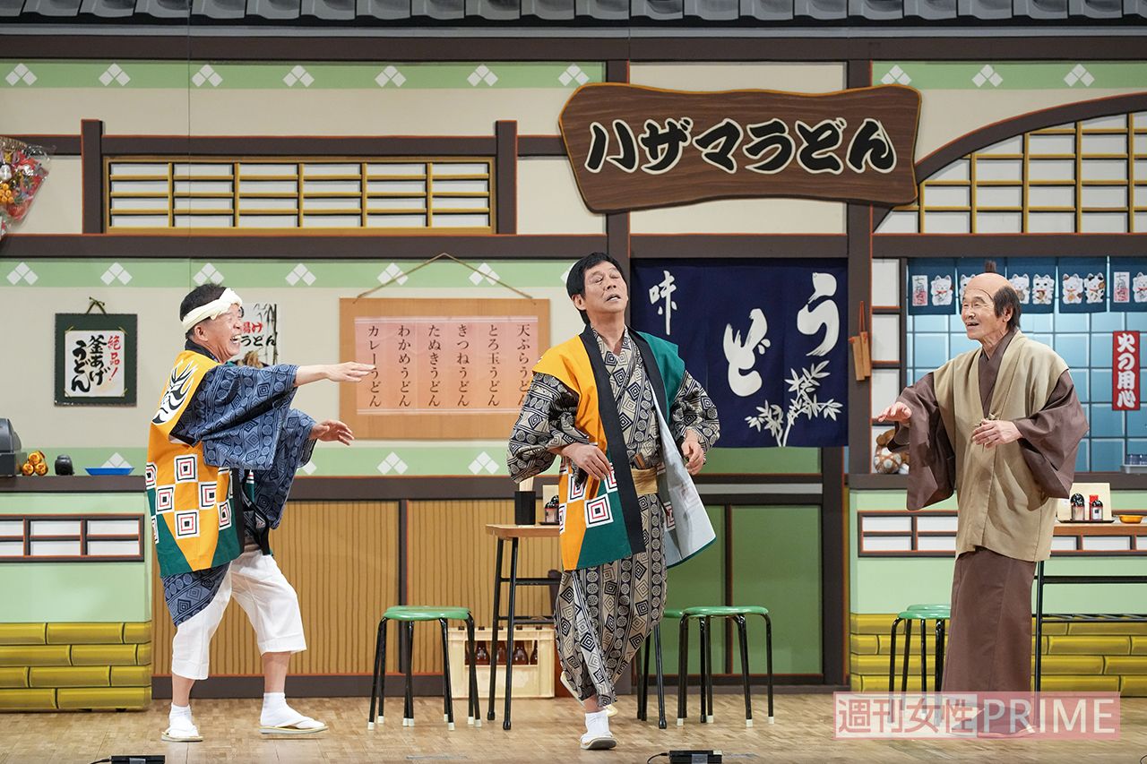 さんま登場でアドリブを連発。寛平の即席ギャグにさんまが思わず天を仰ぐシーンも　撮影／伊藤和幸