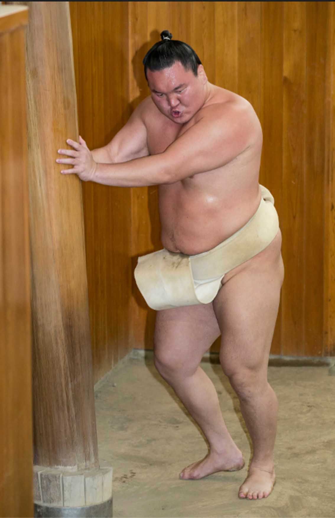 筋肉の仕組みを研究して稽古をした白鵬