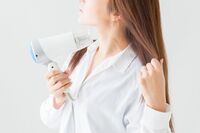 《中高年の「髪悩み」》ドラッグストアの「お宝アイテム」で夏のダメージや抜け毛・薄毛・パサつきを解決