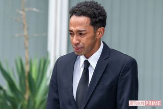 公然わいせつ容疑で逮捕後、釈放された『Aぇ！ group』の草間リチャード敬太（2025年10月6日）