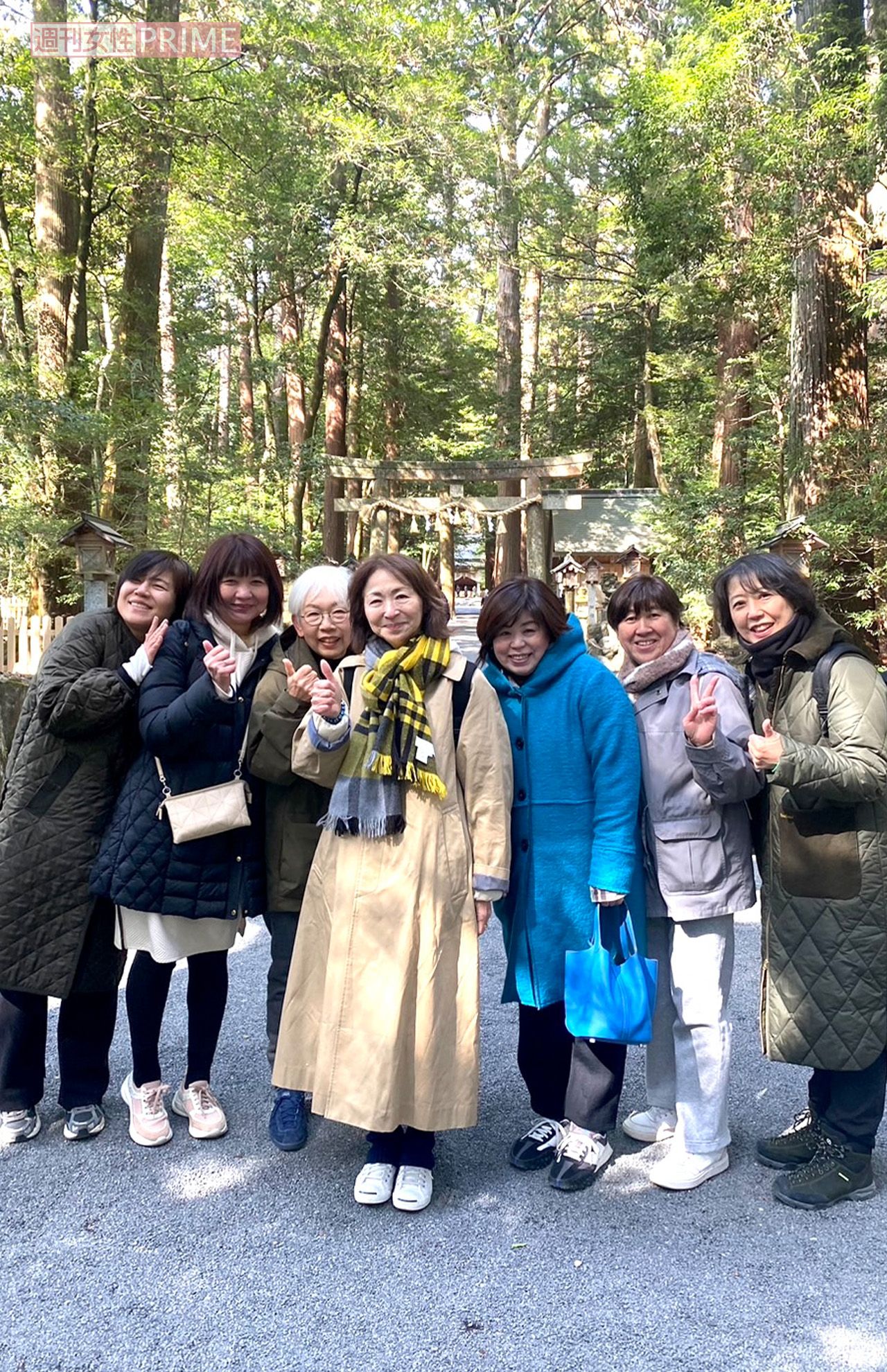 動物愛護活動の仲間と三重の椿大神社に日帰り旅行。都内から車2台で行った（1人9000円なり）　写真提供／青木さやか