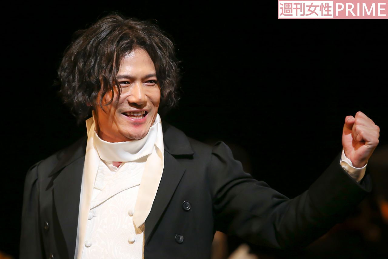 今は朝、昼、晩とベートーヴェン漬けの日々！　「朝は優しいソナタ、夜は激しい交響曲を聴いてます」と明かした