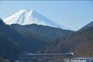 名所になりつつある? 絶景! 富士山とリニア実験線