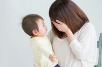 児童手当を削る“親いじめ”!危ない政策の中身と「子育て罰」を受けるママたちの叫び