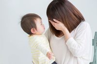 児童手当を削る“親いじめ”！危ない政策の中身と「子育て罰」を受けるママたちの叫び