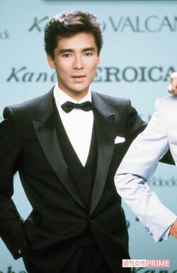 1984年、男性化粧品CMキャラクターに。この年『2億4千万の瞳』発売　撮影／週刊女性写真班