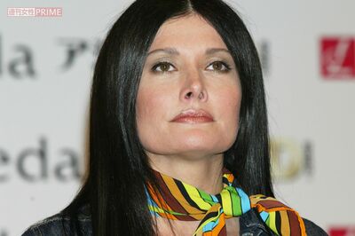 カイヤがSNSで“妖艶美ボディ”を惜しみなく披露、美しさの源は清々しい過激トーク