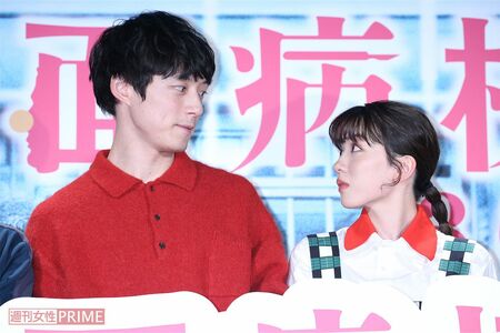 映画『仮面病棟』イベントに出席した坂口健太郎と永野芽郁（2020年1月16日）