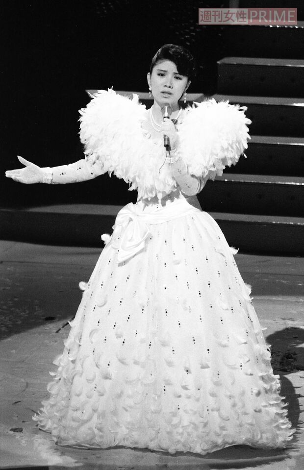 『越冬つばめ』で日本レコード大賞最優秀歌唱賞を受賞するなど実力派演歌歌手に（'83年撮影）