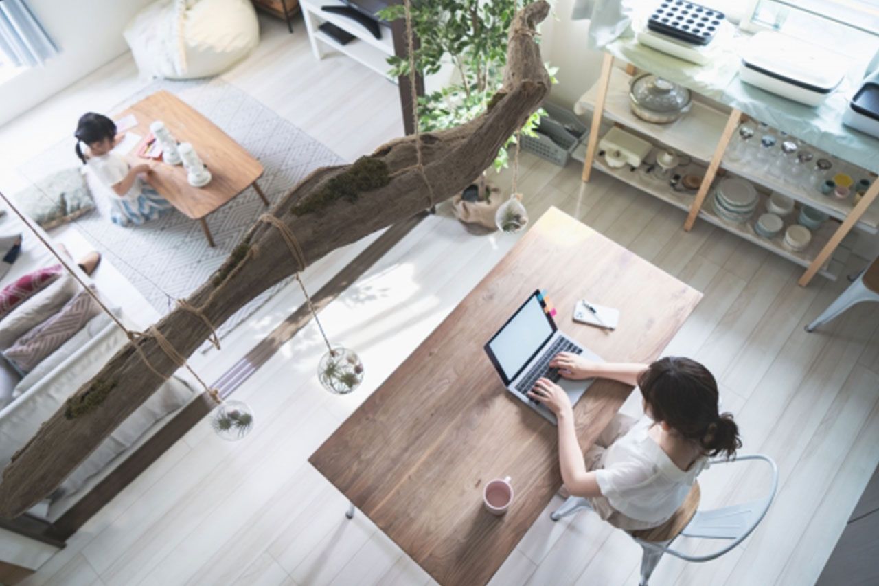 育児と両立させて頑張って働いても恩恵ナシでは、女性活躍の妨げに　※画像はイメージです