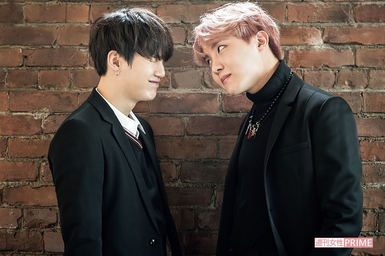 SUGA（左）とJ-HOPE（右）　撮影／週刊女性写真班