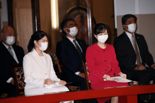 '22年11月、笑顔で雅楽演奏会をご鑑賞された愛子さまと佳子さま