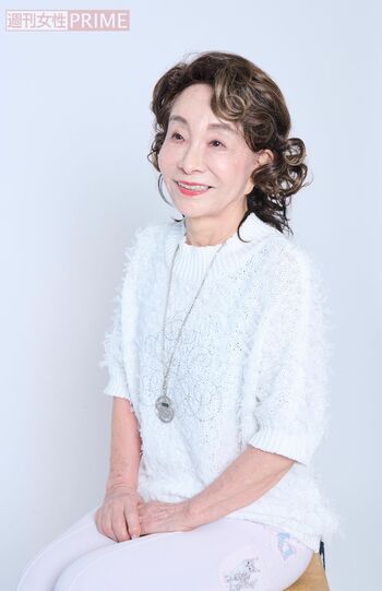 高岡邦子さん●1943年生まれ、東京都出身。内科医師。元高岡クリニック院長。人工股関節の手術を経験後、79歳で「ミセスユニバースジャパン2022」に出場し、5位入賞。現在はシニアモデルとしてCMやテレビに出演。　撮影／山田智絵