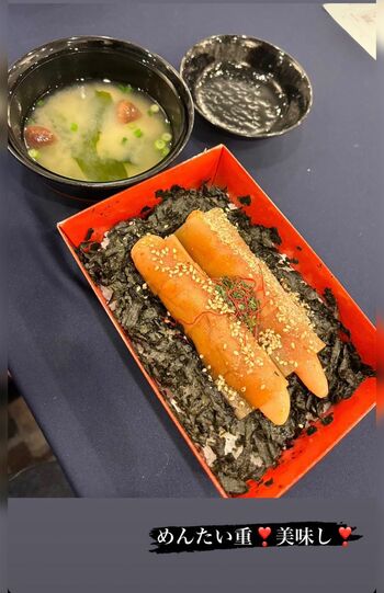 元祖博多めんたい重・上（3058円）。特製のたれをかけて（木村拓哉本人のストーリーズより）