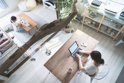 育児と両立させて頑張って働いても恩恵ナシでは、女性活躍の妨げに　※画像はイメージです