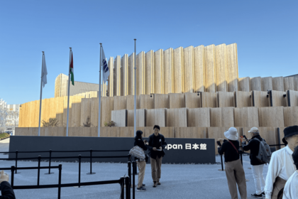 日本館名誉館長に俳優の藤原紀香が就任している