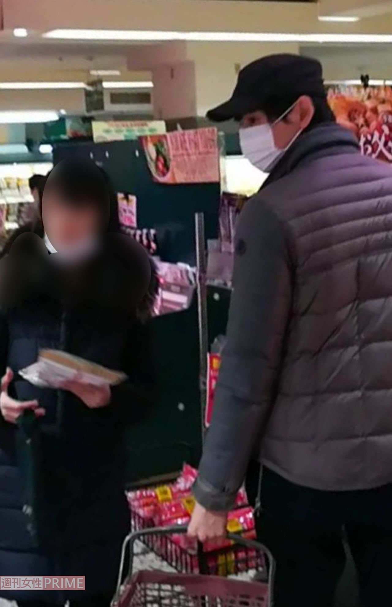 結婚する前の古川雄輝とお相手の一般女性。スーパーでは完全に女性が主導権を握っていたようだ