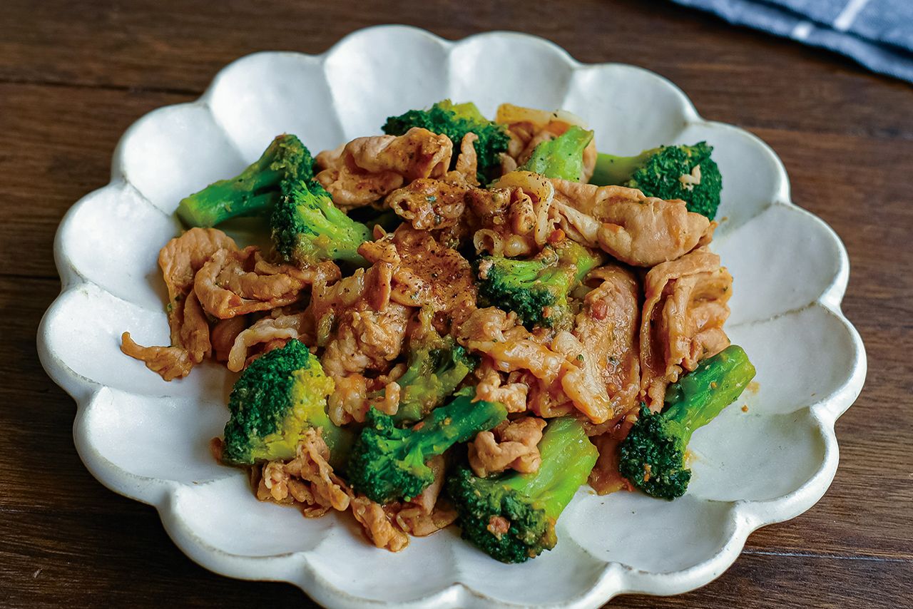 豚こまとブロッコリーのうまみそマヨ炒め　撮影／松山絵美