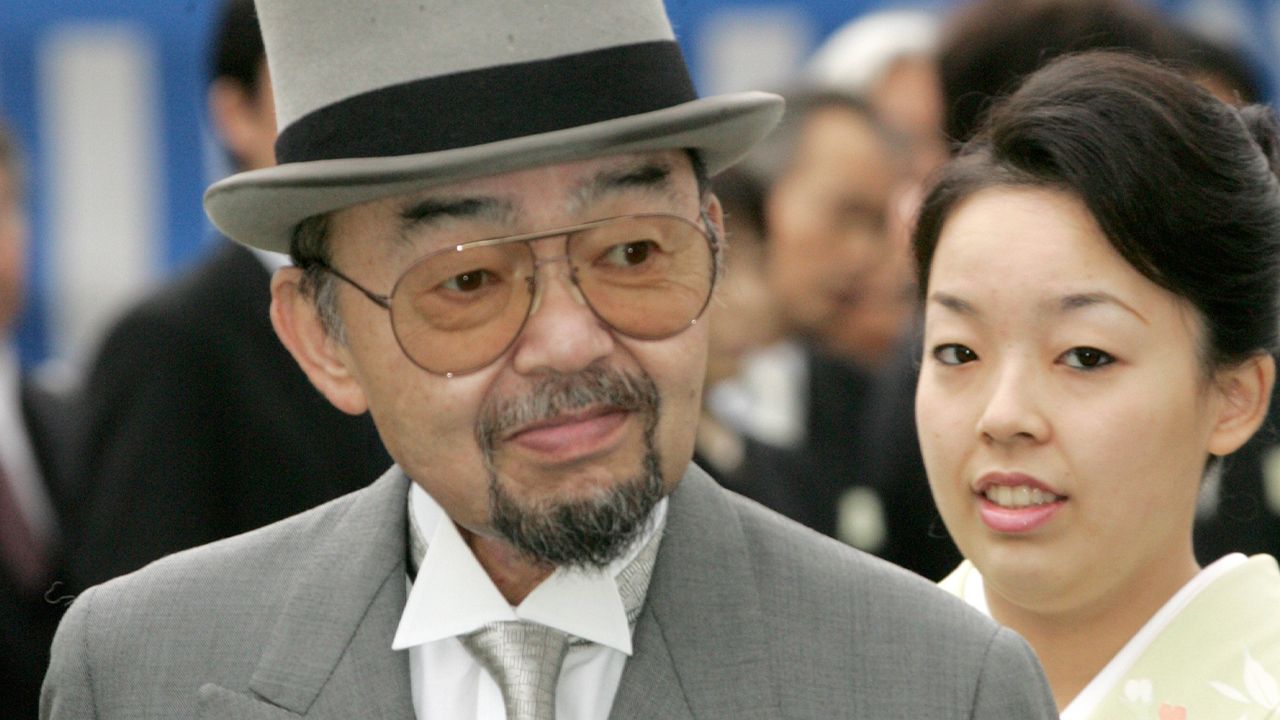 次女・瑶子さま（右）のほうが信子さまに対し“かたくな”だとも言われている