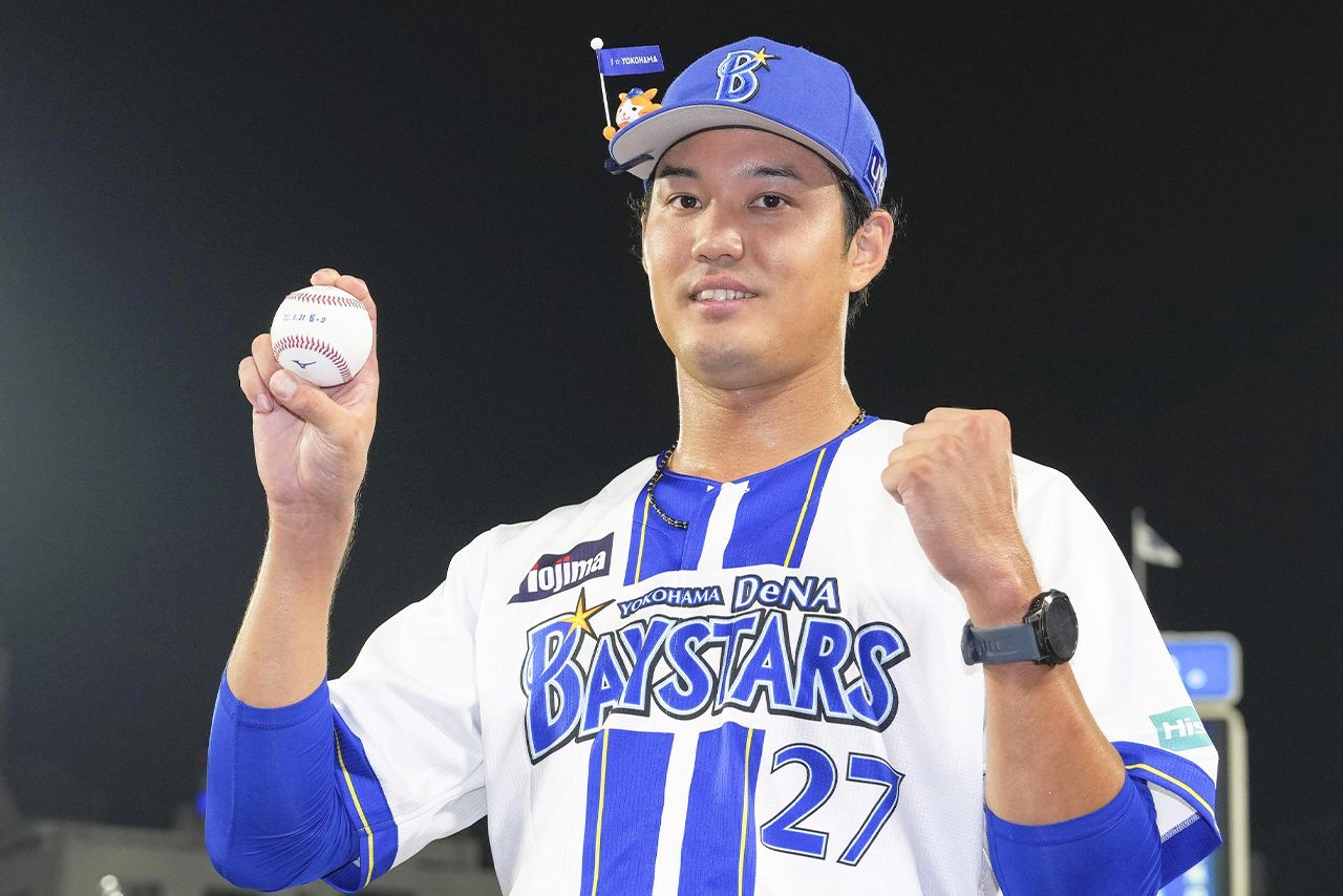 2025年8月31日、DeNAベイスターズでの初勝利を飾った藤浪晋太郎（共同通信社）