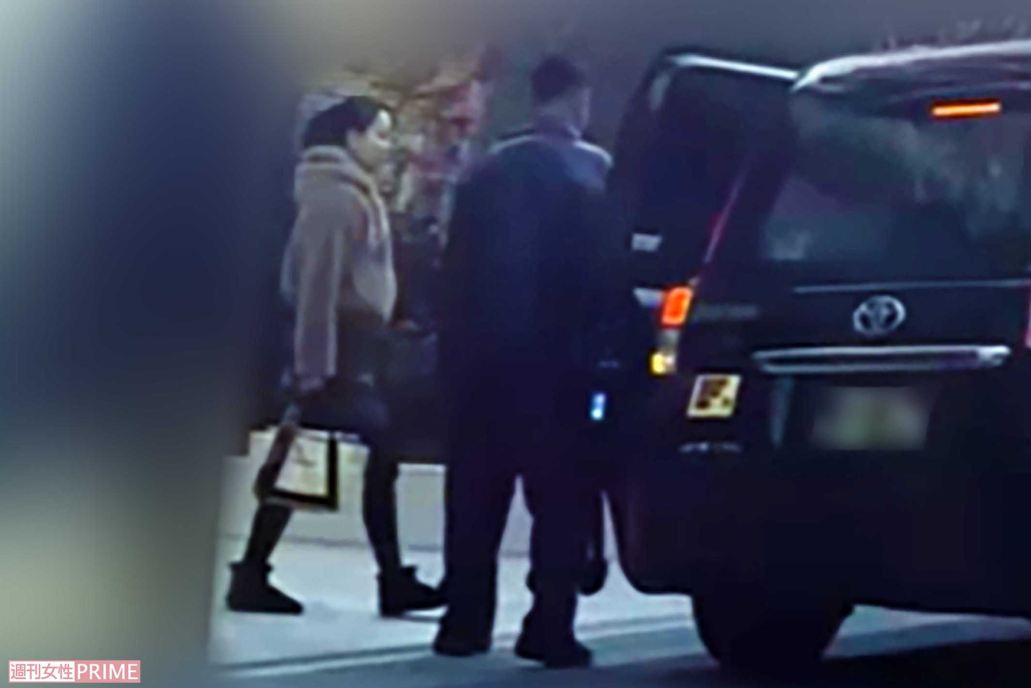 通報文書にも掲載された、2月下旬の早朝に加藤慎平の別宅から出る姿