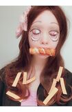 藤田ニコルは、ちくわと付箋でまさかの禰豆子! これは家にあるものを使ってコスプレをするSNSを使ったリレー企画(本人ツイッターより)