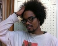 こう見えて蒲田生まれ浦安育ち。英語はまったくできません！