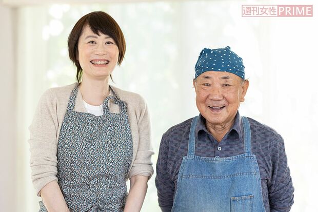 小林まさみさん＆まさるさん●料理研究家。「料理を通しより多くの方に寄り添い、その楽しさを伝える」をモットーに、作りやすくておいしい家庭料理に定評あり。著書『小鍋仕立ての絶品鍋』（成美堂出版）が発売中。義父のまさるさんは89歳にして現役の調理アシスタント。「好きなおでん種はゆで卵とさつま揚げ。じゃがいも焼酎を合わせるのが定番！」（撮影／廣瀬靖士）