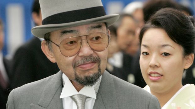 次女・瑶子さま（右）のほうが信子さまに対し“かたくな”だとも言われている