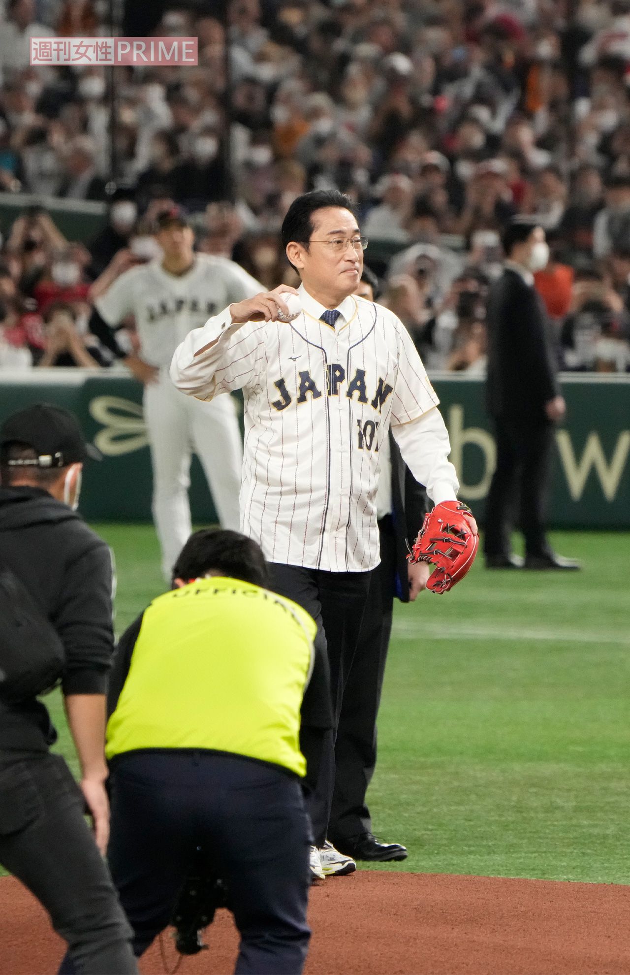 2023年3月10日、WBC日韓戦で始球式を務めた岸田文雄前首相１