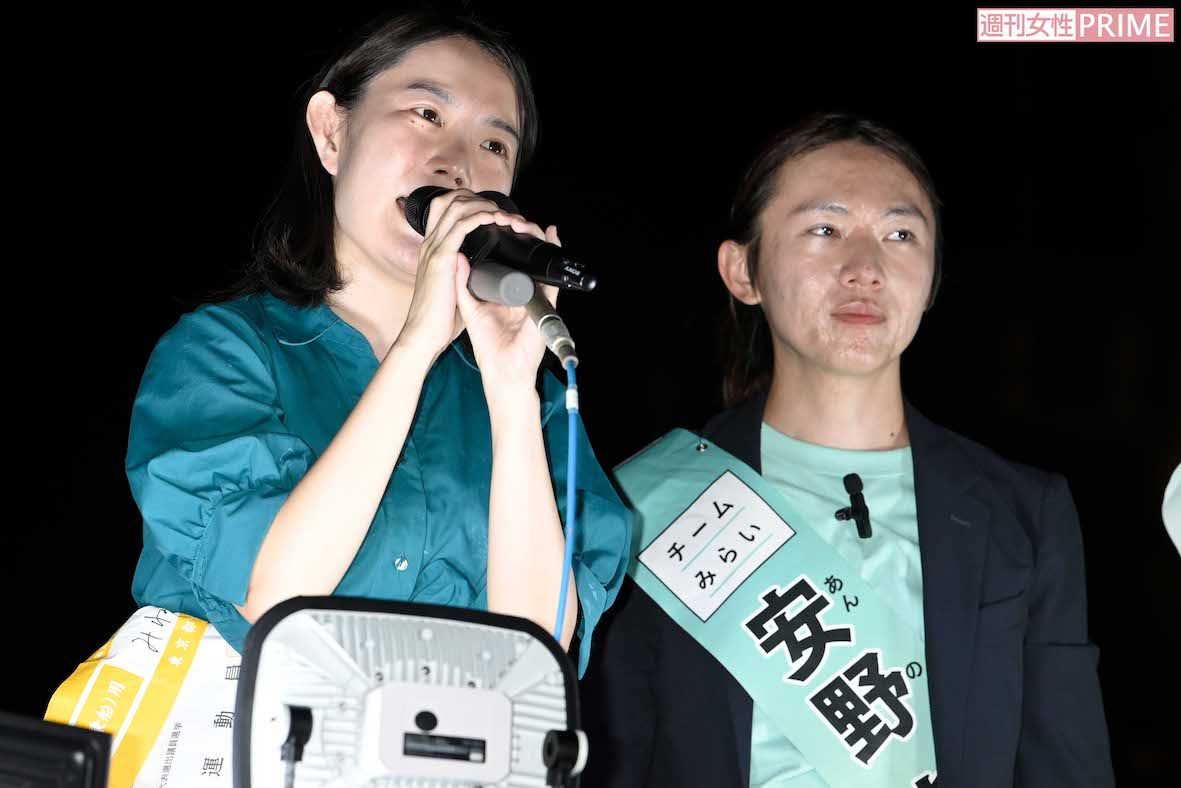 2025年7月、参院選での『チームみらい』安野貴博党首と妻・黒岩里奈氏