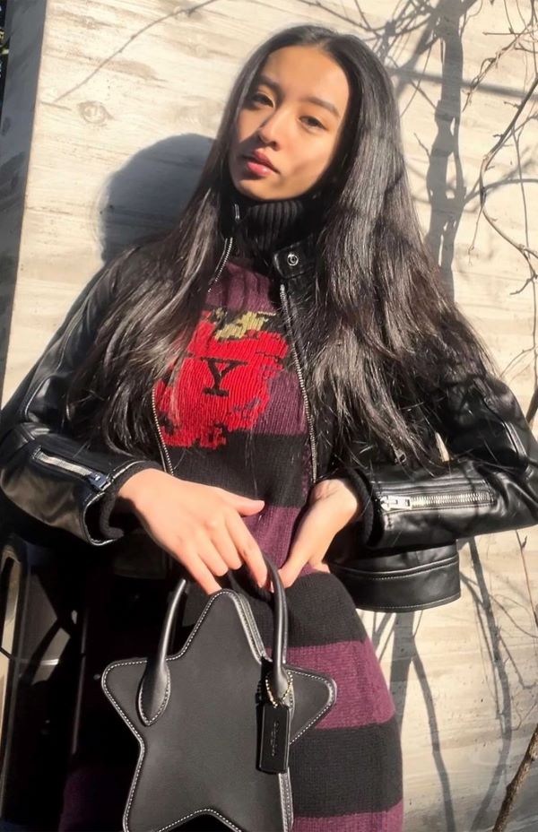 『コーチ』のアイテムを使ってコーディネートした私服 (Koki,公式インスタグラムより)