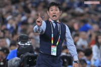 《W杯サッカー》森保監督のノートが再注目で「国歌斉唱で泣く理由に納得」の声、海外では「デスノート」と…