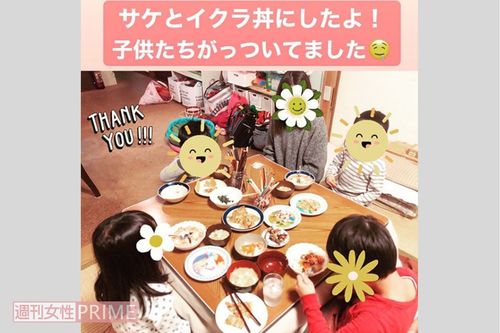 食事風景。人気の献立はたらこパスタとハンバーグ（SNSより）