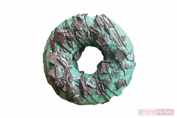 『chocomint』/days+doughnuts
　大粒のチョコチップとさわやかミント。お酒のお供にも！／500円 11cm

「days+doughnuts」●店舗はなし。イタリアンレストラン「武蔵野カンプス」にて期間限定＆不定期出店中。最新の販売先はSNSで確認を。Instagram：@daysdoughnuts
