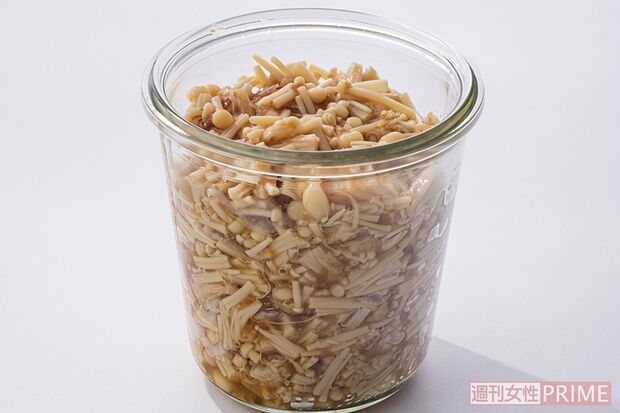 梅なめたけ【保存期間冷蔵で4～5日】（撮影／廣瀬靖士）