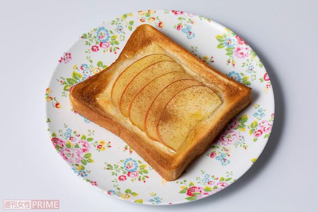 りんごとチーズのハニートースト　撮影／矢島泰輔