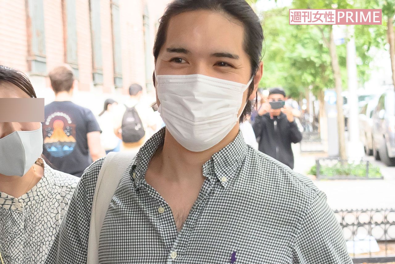 NY州の司法試験初日を終えた小室圭さんを記者が直撃すると笑みを浮かべて