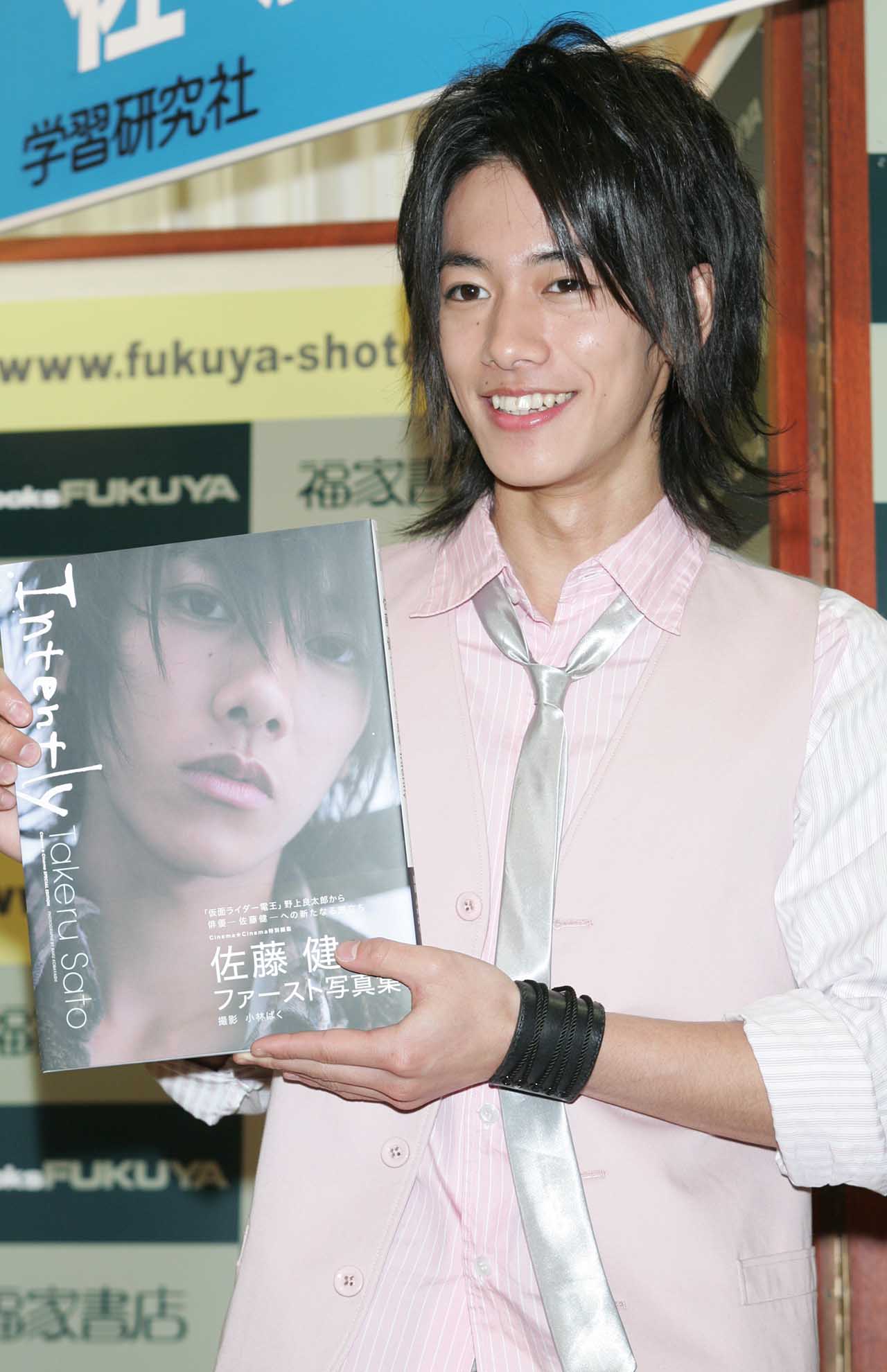 初写真集『Intently』の発売記念握手会で（2008年1月27日）