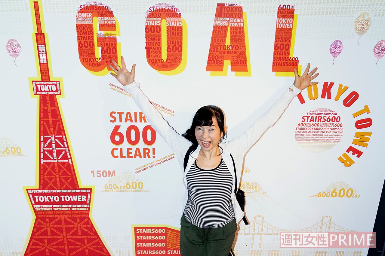 ついに到着!　子どもでも約15分というが、倍はかかった記者。消防士はなんと約3分で上るそう　撮影／北村史成